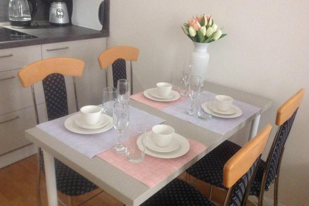 Modern Cozy Apartment In Central Prag Eksteriør billede
